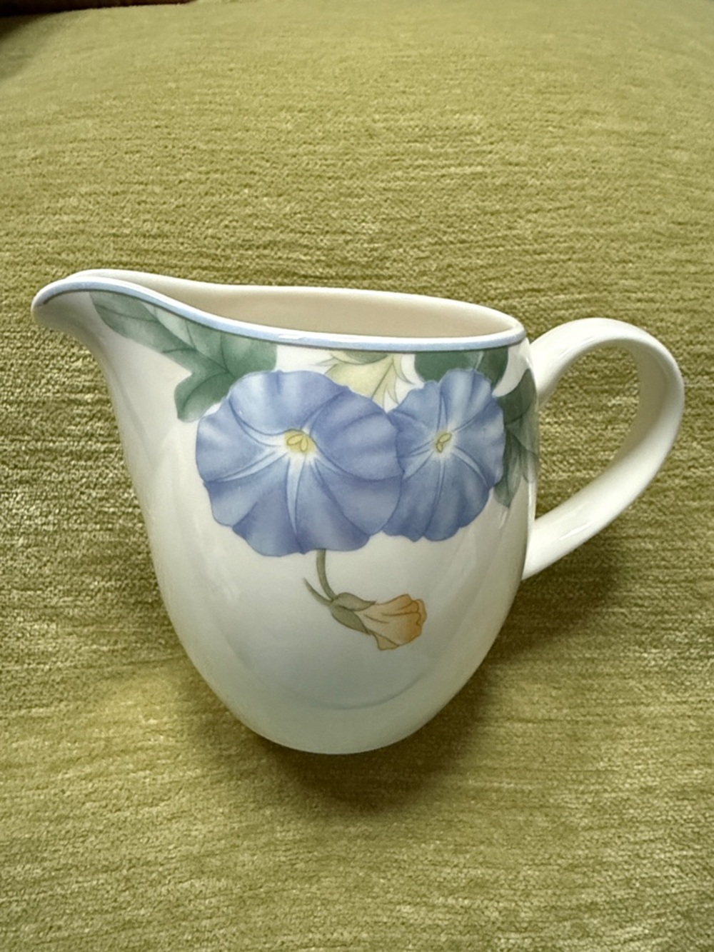 MIKASA Optima Spring Legacy Y4003 8 oz Creamer Morning Glories